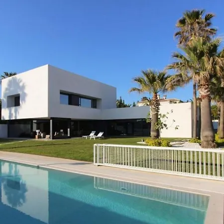 Luxury With Pool Villa *